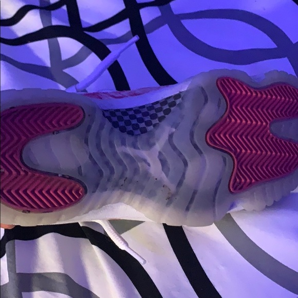 Air Jordan 11 Retro Low - Picture 4 of 6